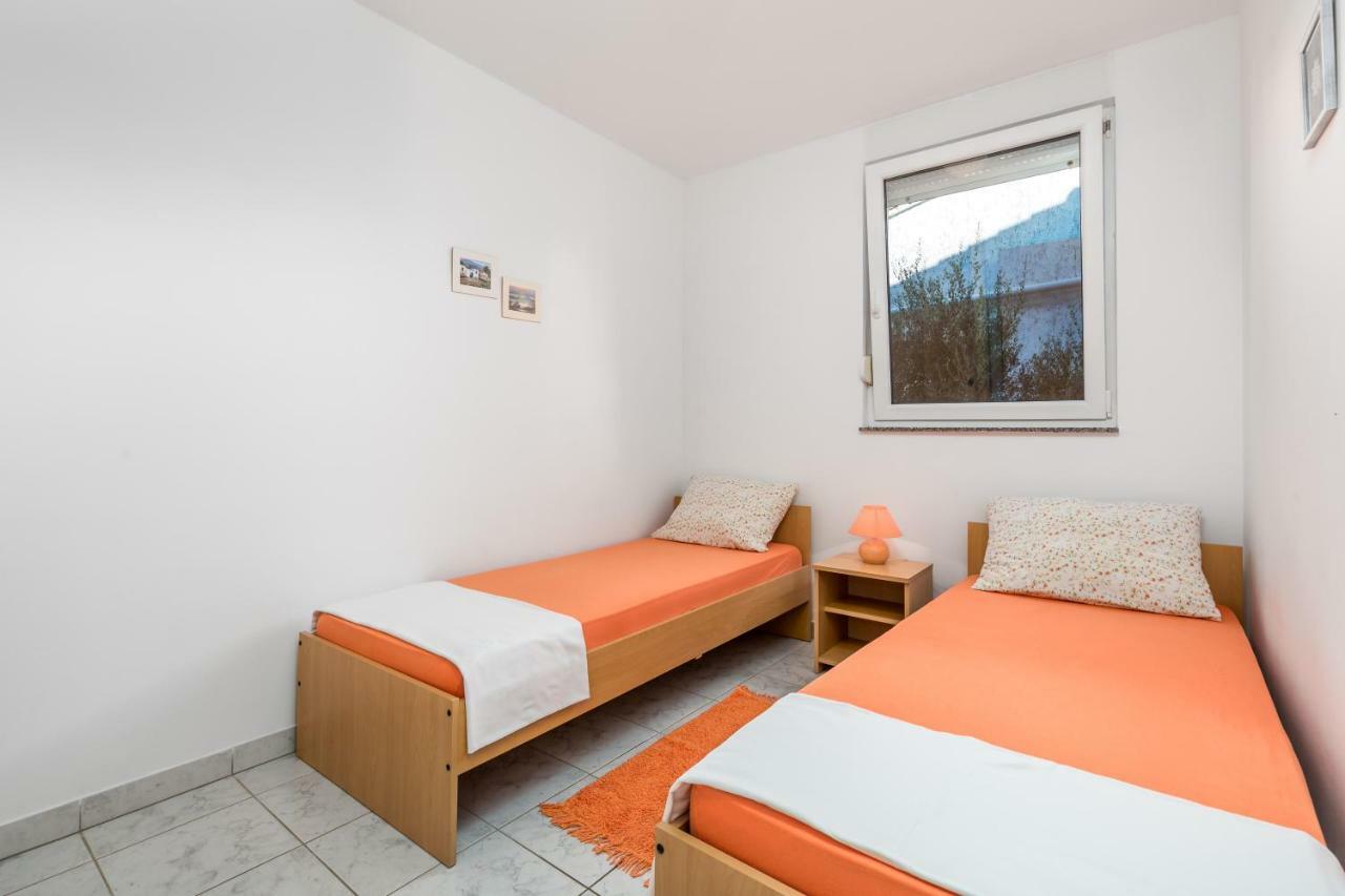 Modra Kuca Apartment Mandre Exterior photo