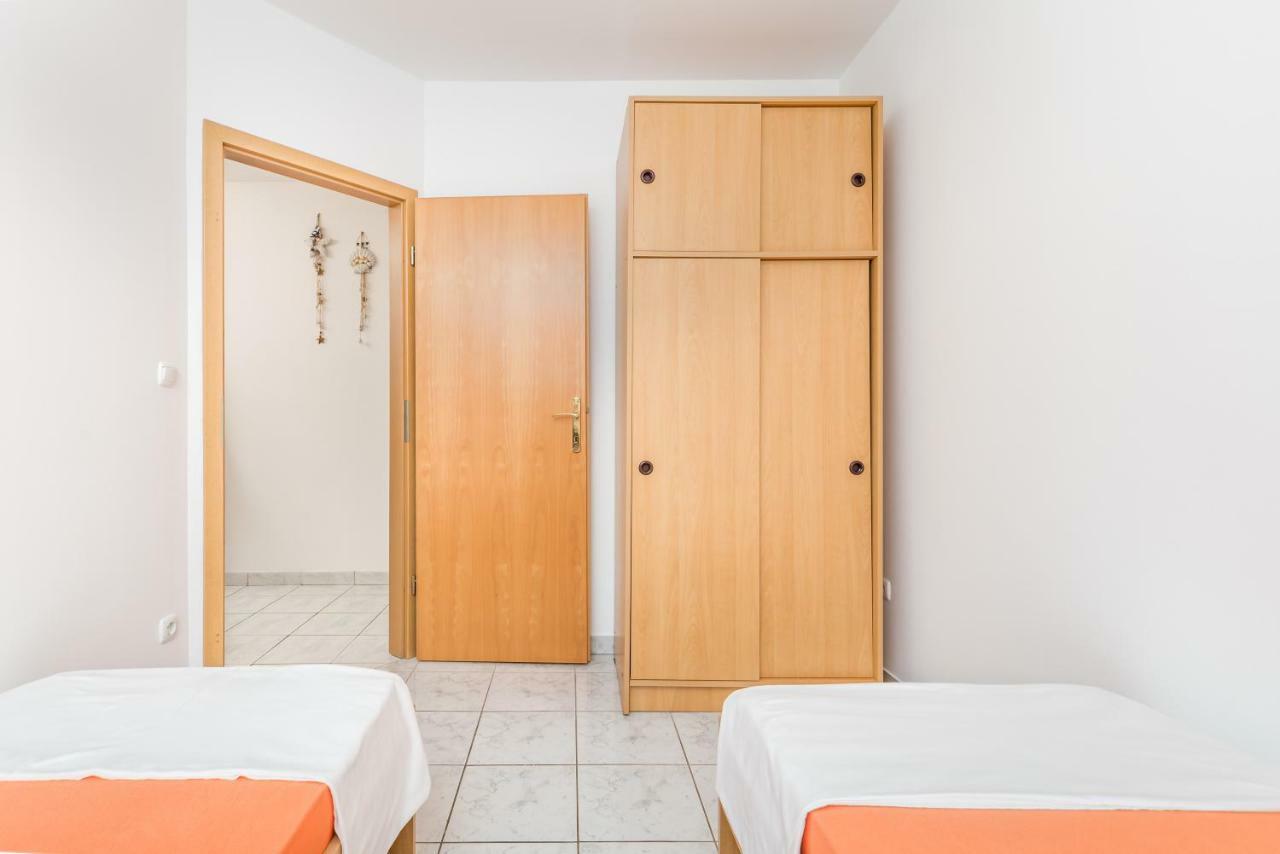 Modra Kuca Apartment Mandre Exterior photo