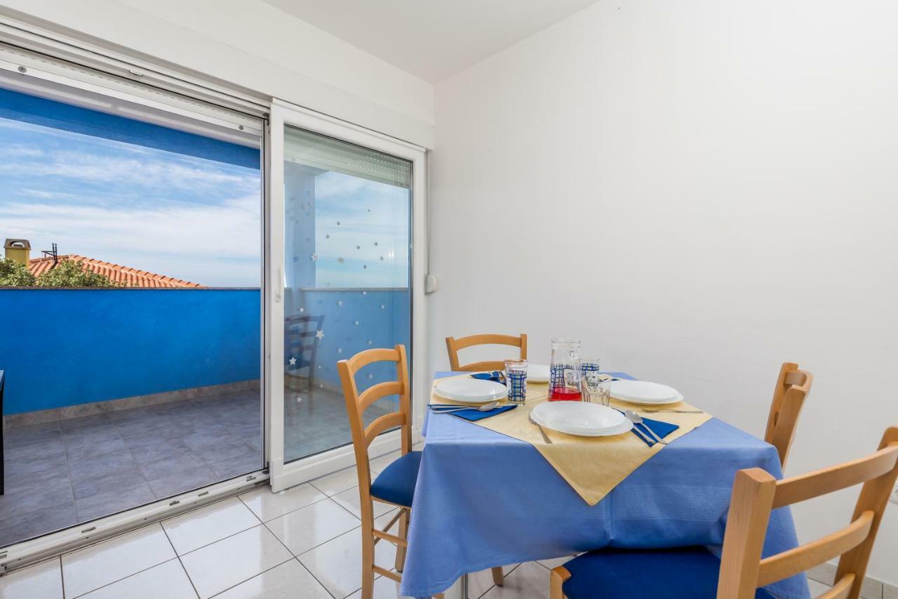 Modra Kuca Apartment Mandre Exterior photo